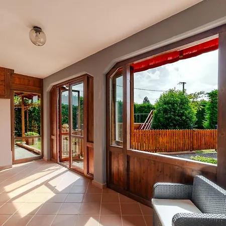 펜션 Casa Emma - Private House With Pool 카스틸리오네델라고