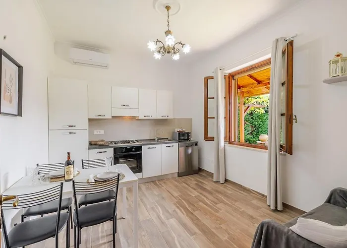 Casa Emma - Private House With Pool * カスティリオーネ・デル・ラーゴ